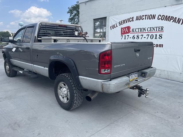Image of Dodge Ram 2500 equipment image 4