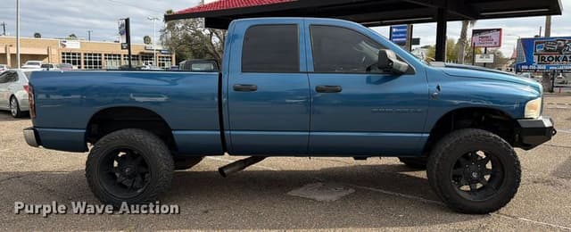 Image of Dodge Ram 2500 equipment image 3