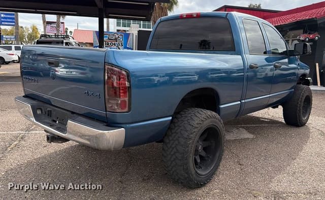 Image of Dodge Ram 2500 equipment image 4