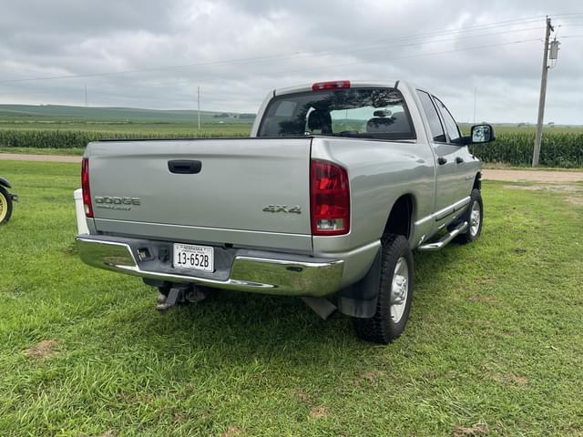 Image of Dodge Ram 2500 equipment image 4