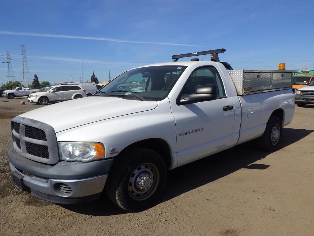 2004 Dodge Ram 2500 Equipment Image0