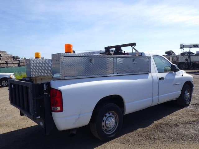 Image of Dodge Ram 2500 equipment image 2