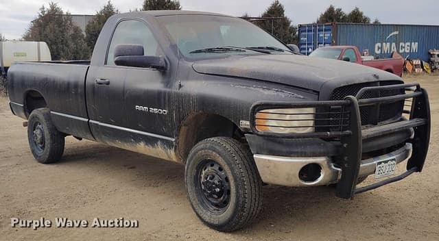 Image of Dodge Ram 2500 equipment image 2