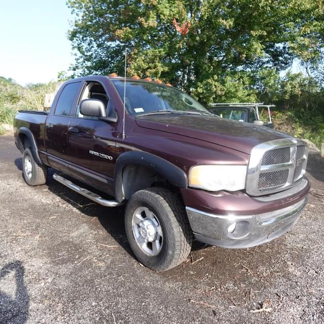 Image of Dodge Ram 2500 equipment image 2