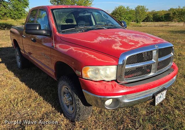 Image of Dodge Ram 2500 equipment image 2