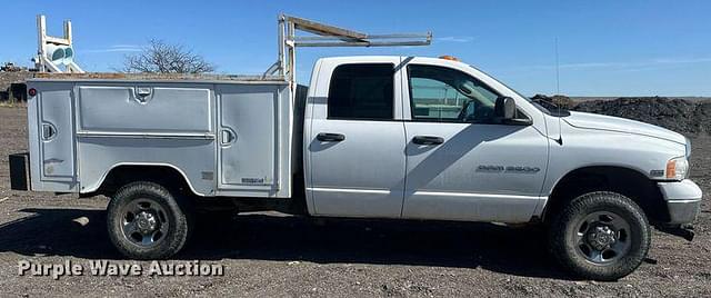 Image of Dodge Ram 2500 equipment image 3