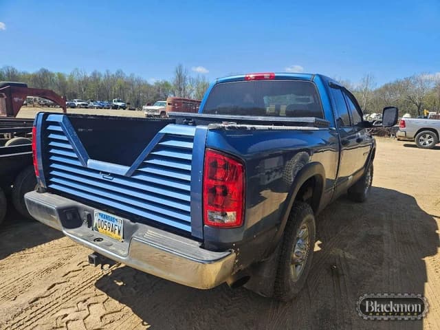 Image of Dodge Ram 2500 equipment image 2