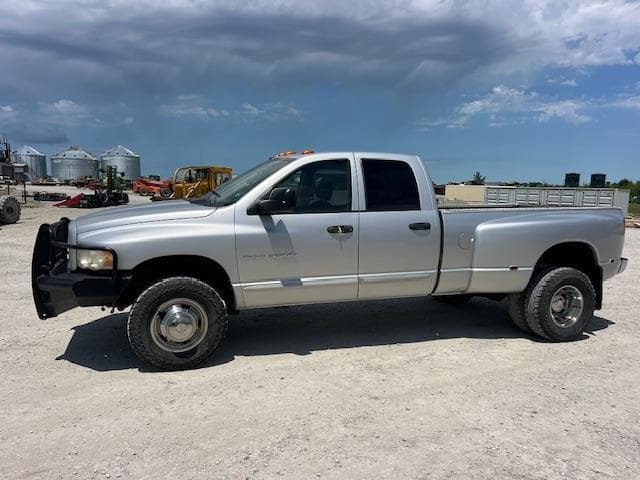 Image of Dodge Ram 3500 equipment image 1