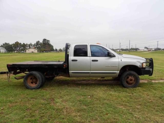 Image of Dodge Ram 3500 equipment image 3