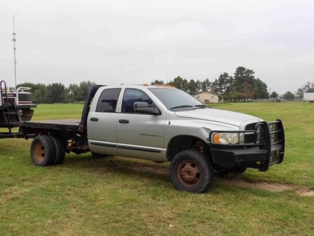 Image of Dodge Ram 3500 equipment image 4