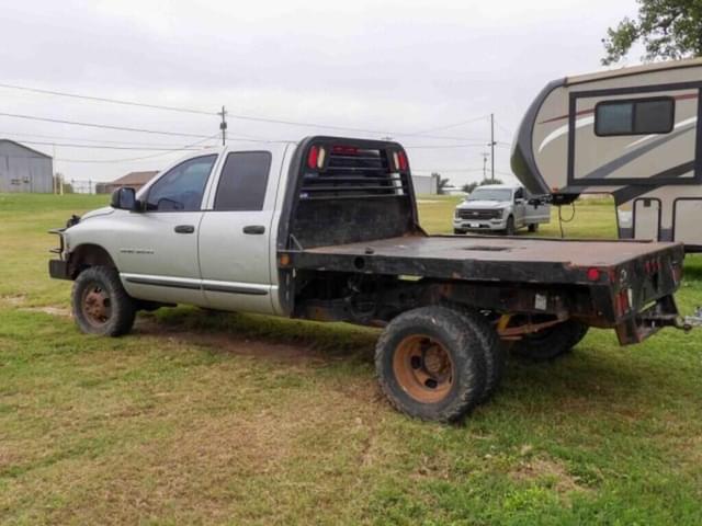 Image of Dodge Ram 3500 equipment image 2
