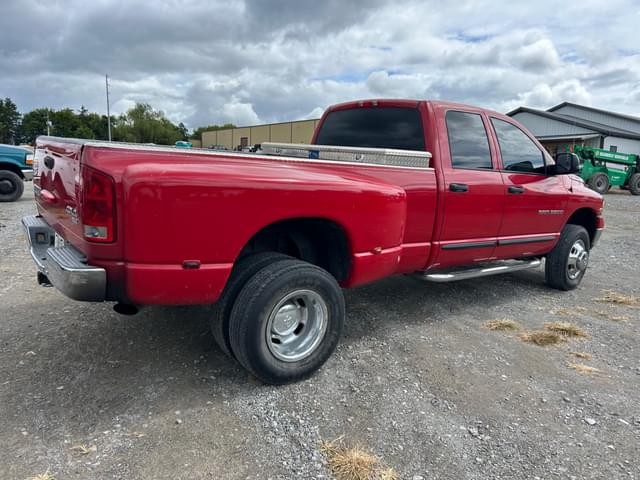 Image of Dodge Ram 3500 equipment image 3