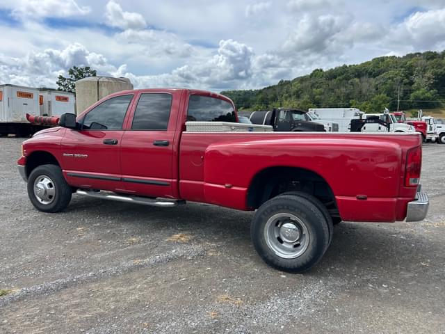Image of Dodge Ram 3500 equipment image 2