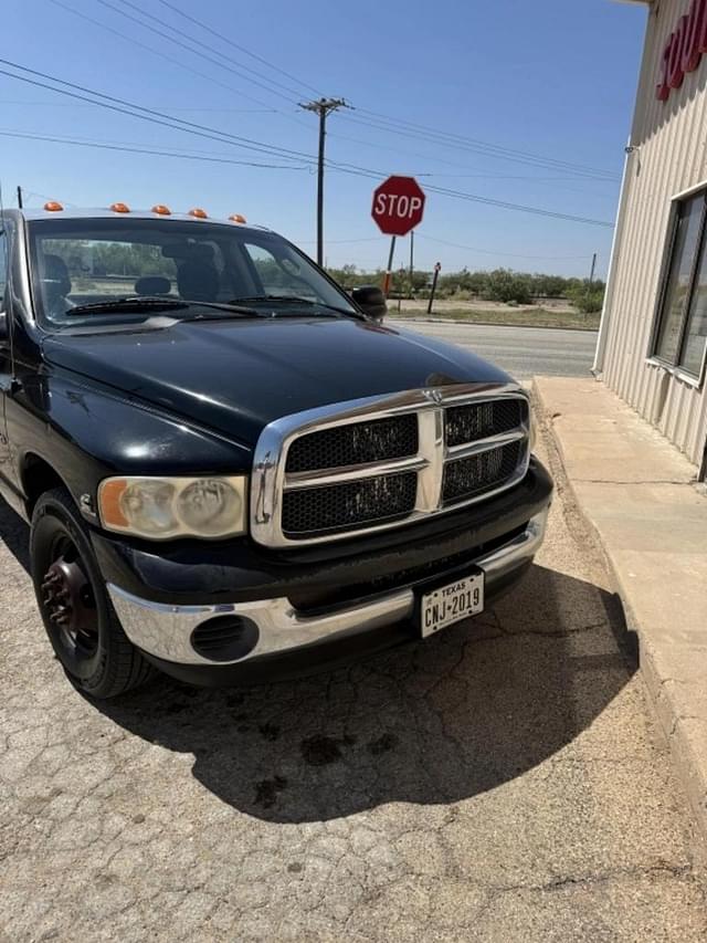 Image of Dodge Ram 3500 equipment image 1