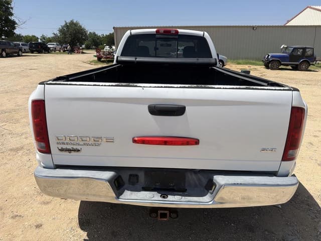 Image of Dodge Ram 3500 equipment image 3