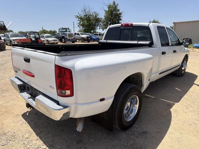Image of Dodge Ram 3500 equipment image 4
