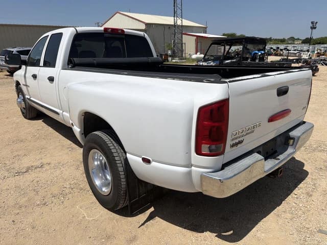 Image of Dodge Ram 3500 equipment image 2