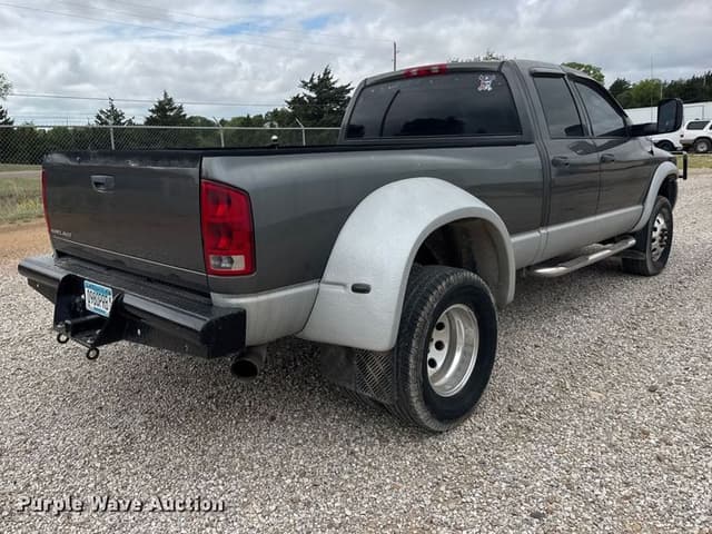 Image of Dodge Ram 3500 equipment image 4