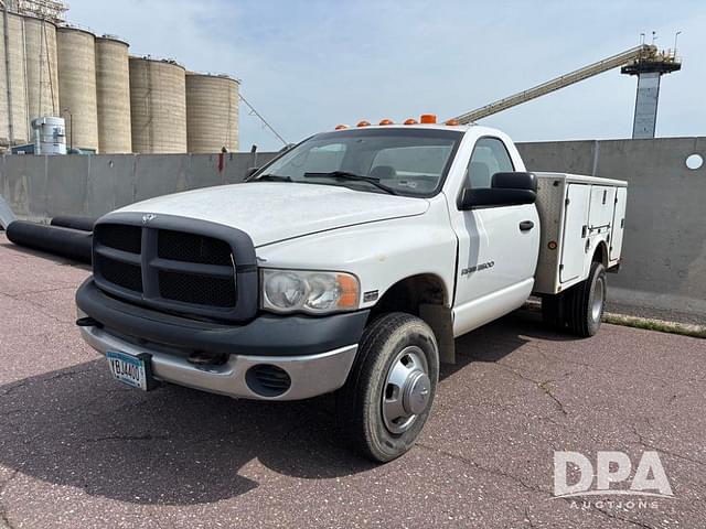 Image of Dodge Ram 3500 equipment image 1