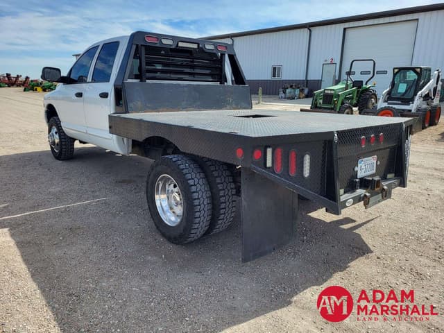 Image of Dodge Ram 3500 equipment image 3