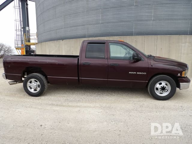 Image of Dodge Ram 3500 equipment image 3