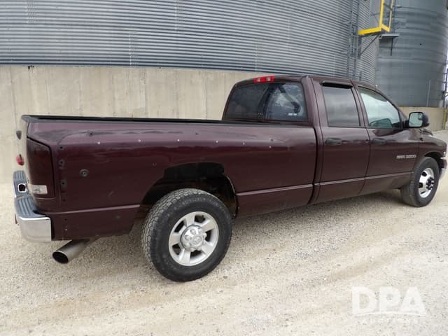 Image of Dodge Ram 3500 equipment image 2