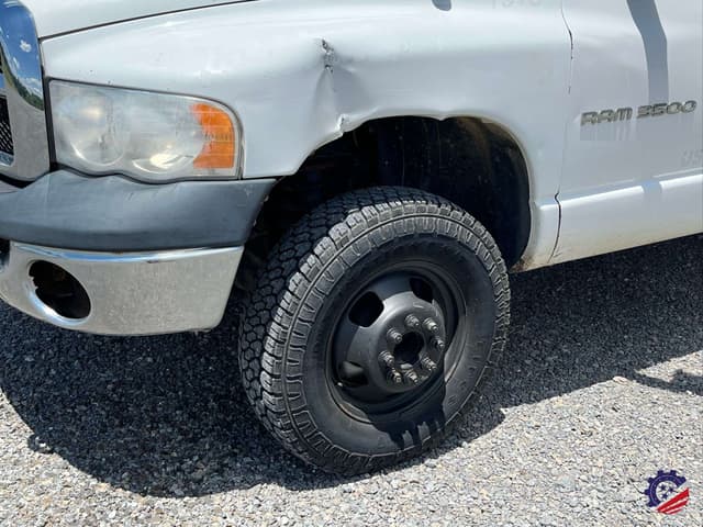 Image of Dodge Ram 3500 equipment image 4