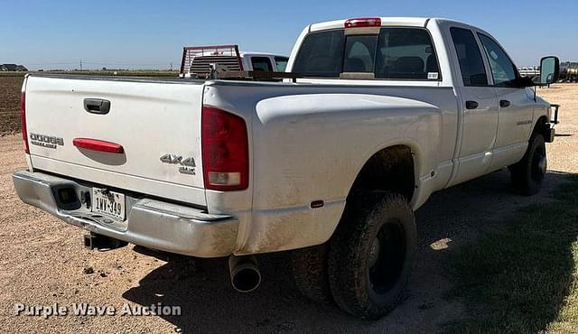 Image of Dodge Ram 3500HD equipment image 4