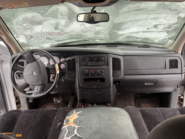 Image of Dodge Ram 1500 equipment image 4