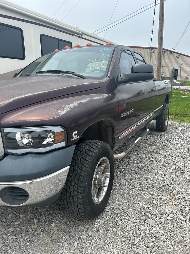 Image of Dodge Ram 3500 equipment image 1