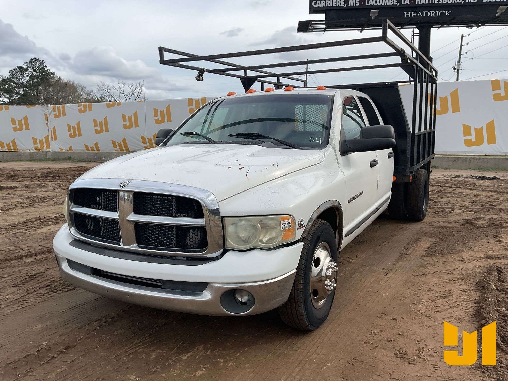 2004 Dodge Ram 3500 Equipment Image0