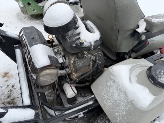 Image of Exmark LZ27KC604 equipment image 1