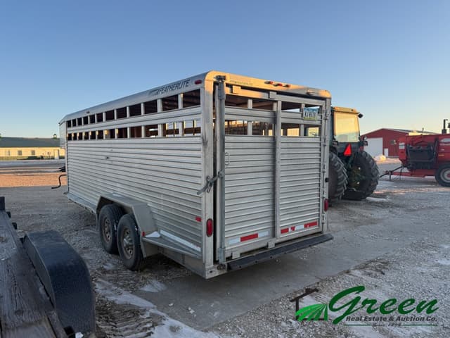 Image of Featherlite 8127 equipment image 3