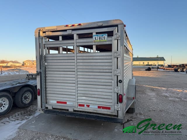 Image of Featherlite 8127 equipment image 2