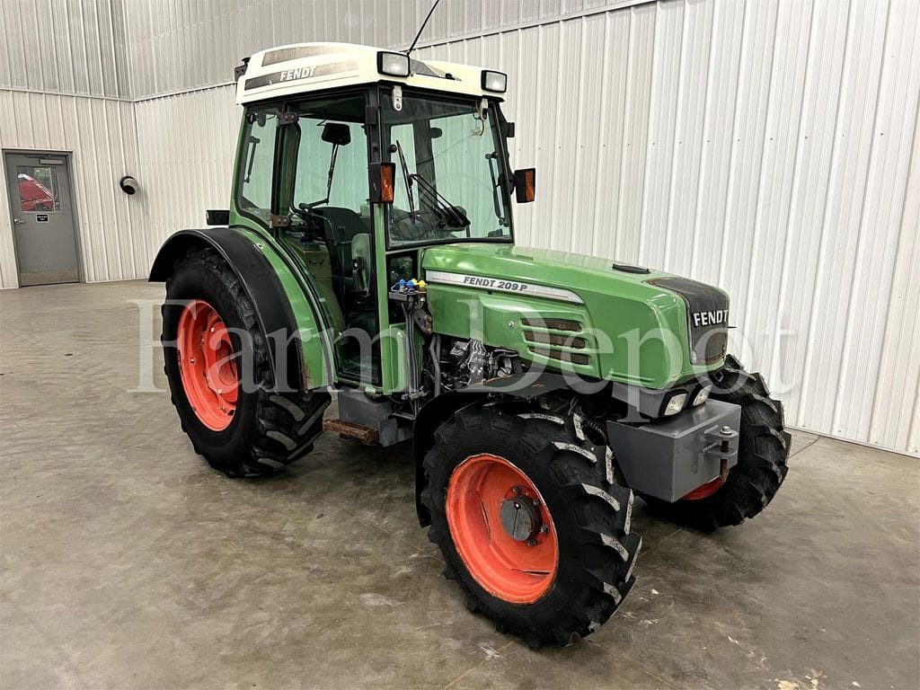 2004 Fendt 209P Equipment Image0