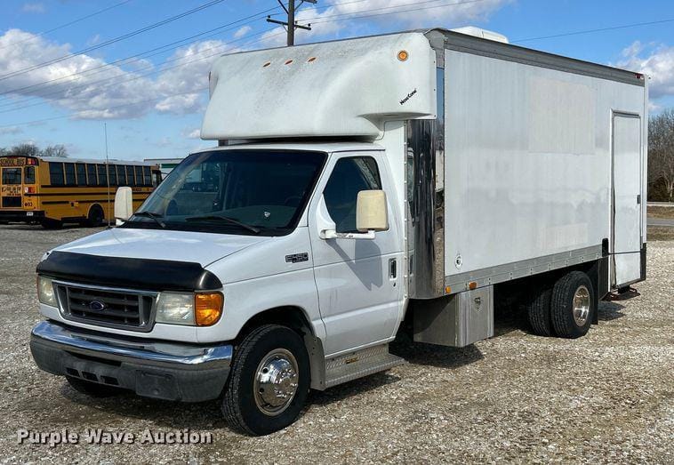 Main image Ford E-450