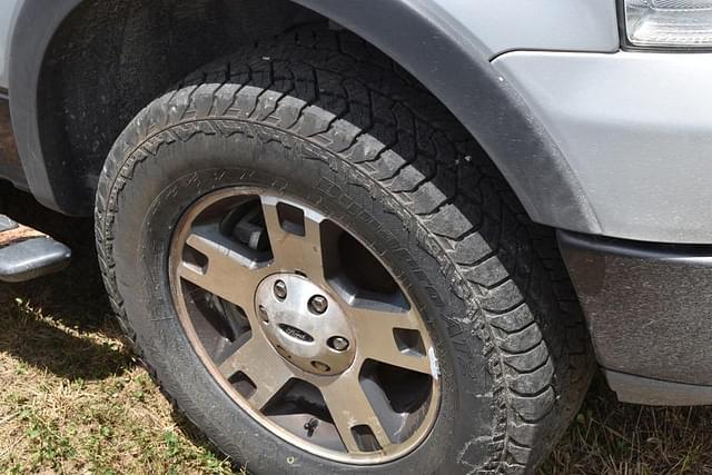 Image of Ford F-150 equipment image 4