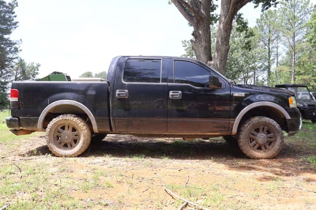 Image of Ford F-150 equipment image 1