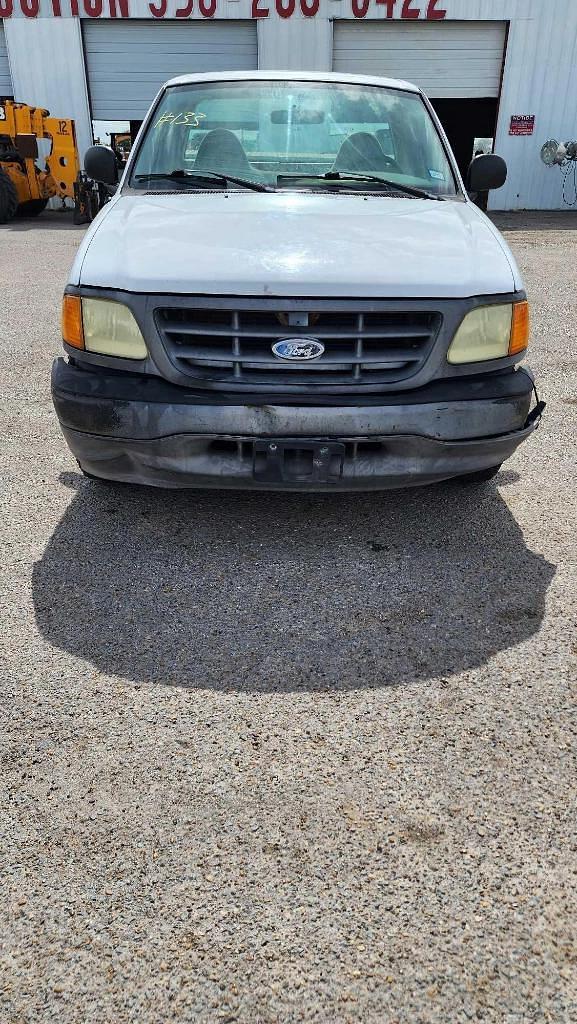 Image of Ford F-150 equipment image 2