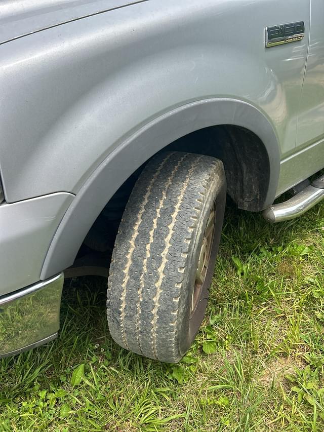 Image of Ford F-150 equipment image 4