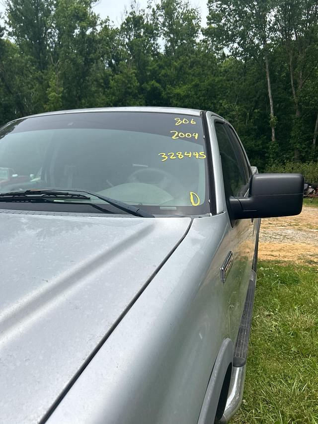 Image of Ford F-150 equipment image 3