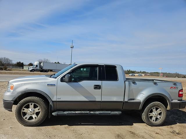 Image of Ford F-150 equipment image 3