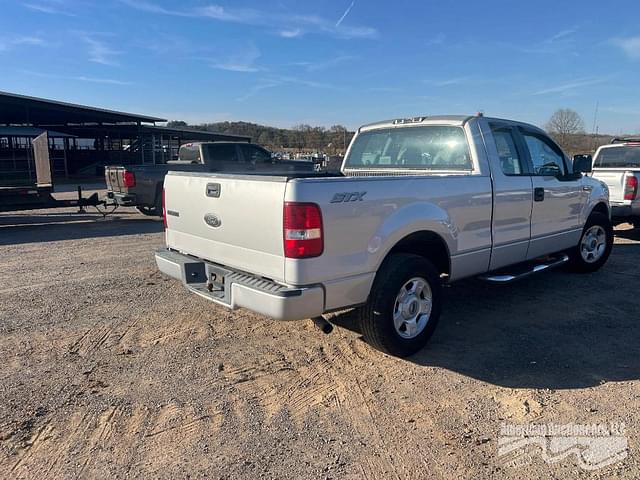 Image of Ford F-150 equipment image 2