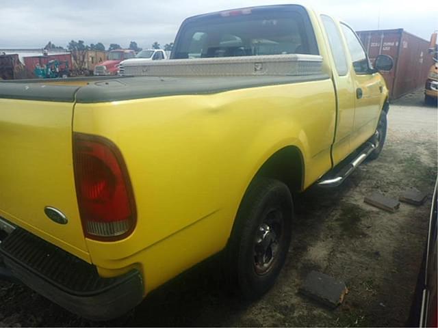 Image of Ford F-150 equipment image 4
