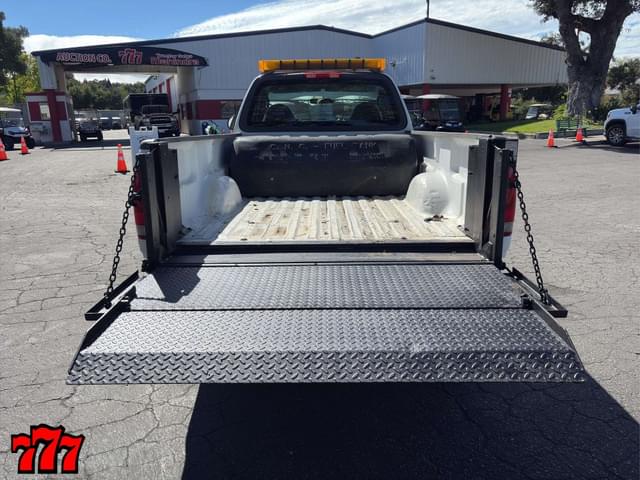 Image of Ford F-150 equipment image 4