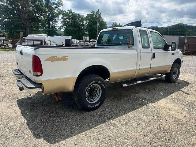 Image of Ford F-250 equipment image 2