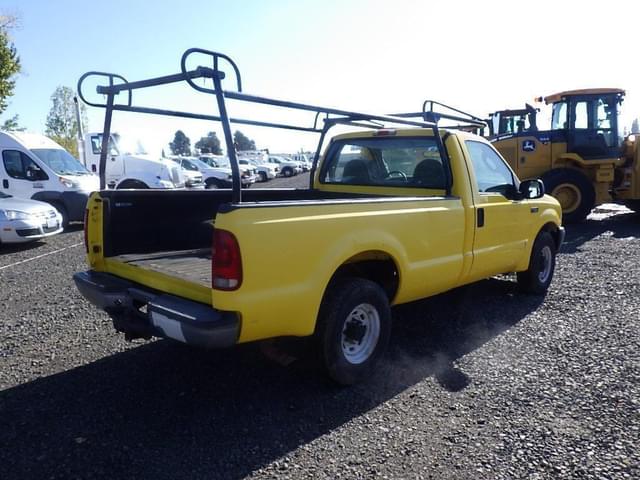 Image of Ford F-250 equipment image 3