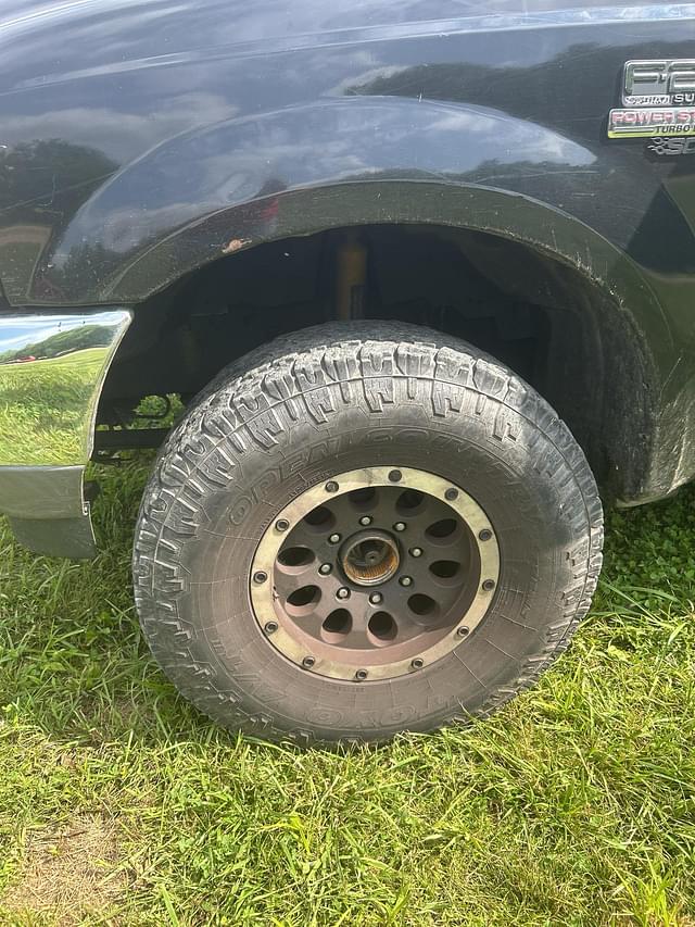 Image of Ford F-250 equipment image 3