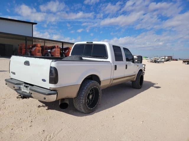 Image of Ford F-250 equipment image 4