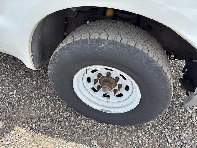 Image of Ford F-250 equipment image 4